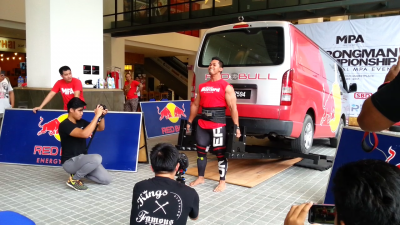 Arif Khalil - Van Deadlift